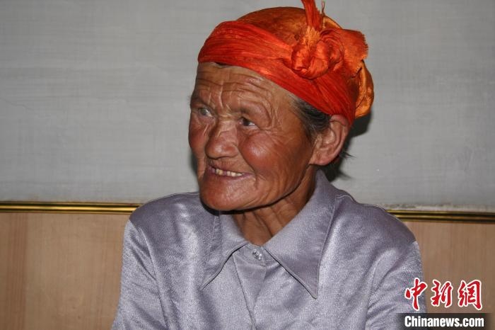 薩仁托婭拍攝的“草原母親”?！∷_仁托婭供圖