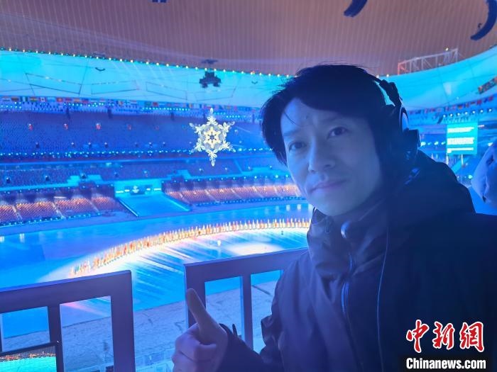 張文海在“鳥巢”內?！埼暮?供圖