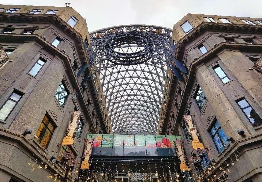 外灘中央廣場內(nèi)景。人民網(wǎng)記者 楊文全攝