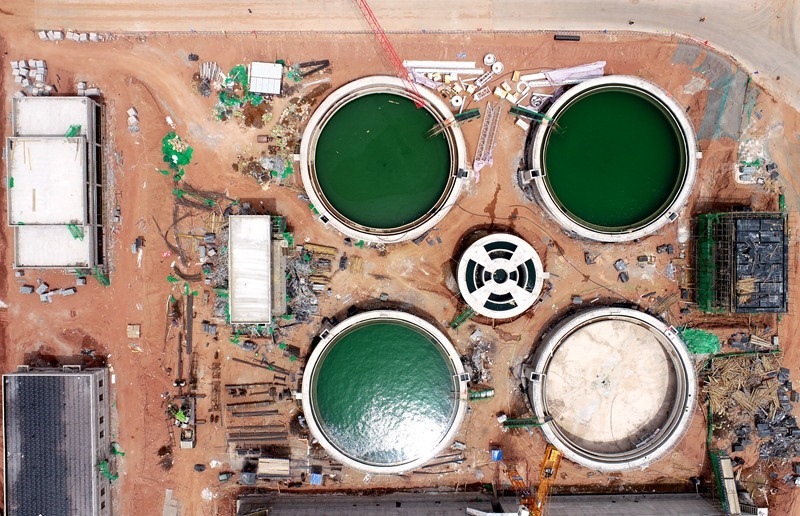 污水處理廠及水資源再生利用項(xiàng)目沉淀池。受訪者供圖