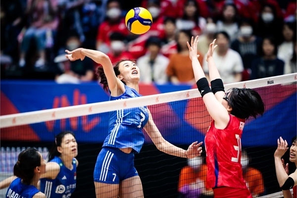 王媛媛扣球。圖片來源：國際排聯(lián)