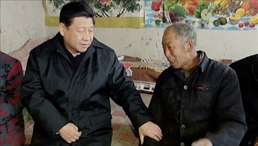 △2012年12月30日，習(xí)近平總書記來到河北省阜平縣龍泉關(guān)鎮(zhèn)顧家臺村看望困難群眾。