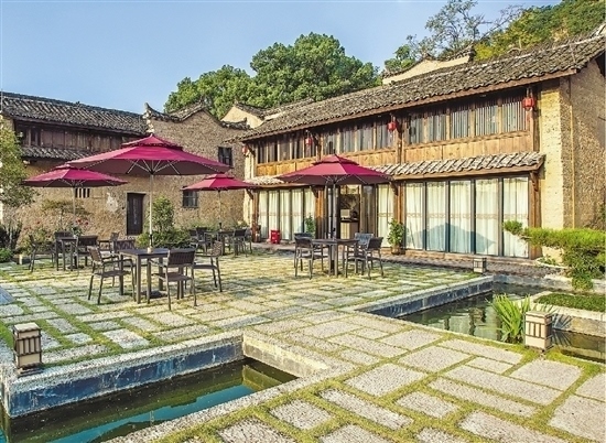 整治后的蓮都區(qū)下南山村催生眾多新業(yè)態(tài)。 當(dāng)?shù)毓﹫D