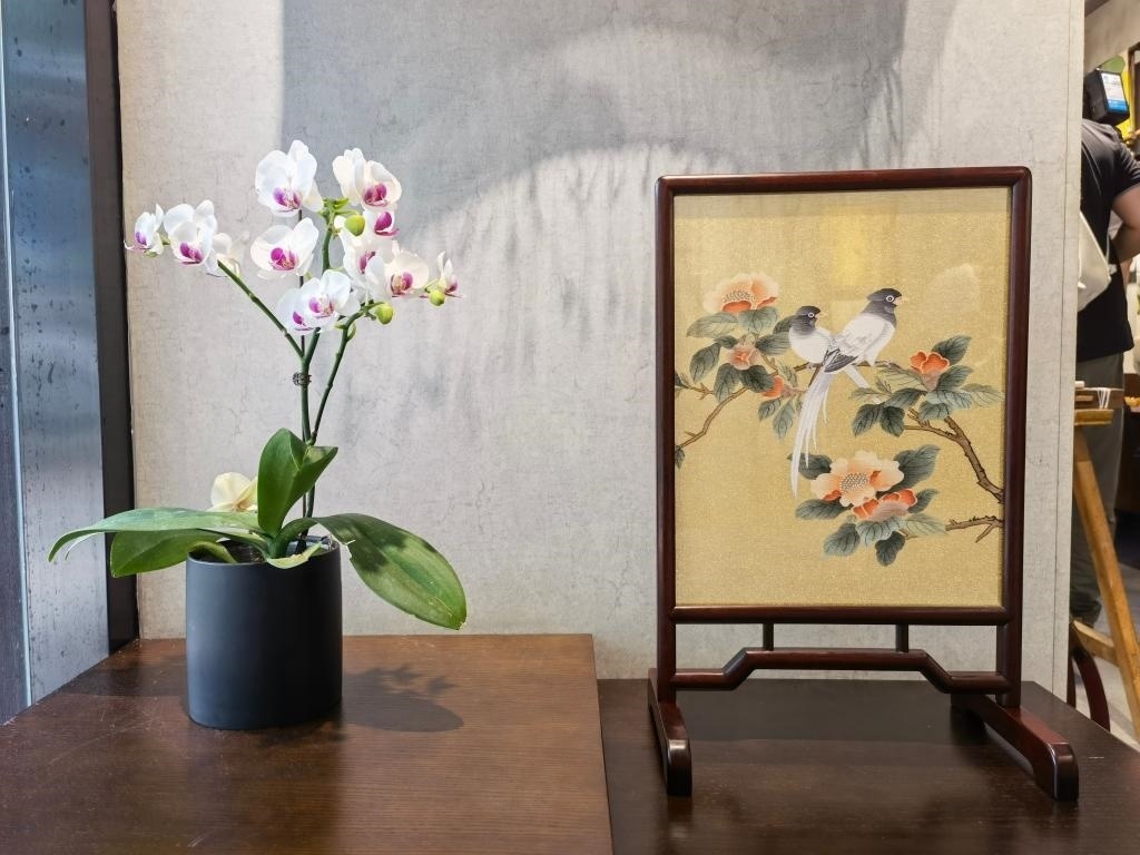 平江路上蘇繡工作室一角。新華社記者 楊依軍 攝