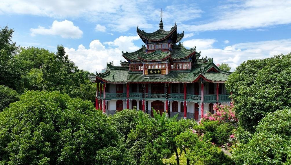 近日拍攝的陜西省漢中市博物館望江樓。新華社記者 劉瀟 攝