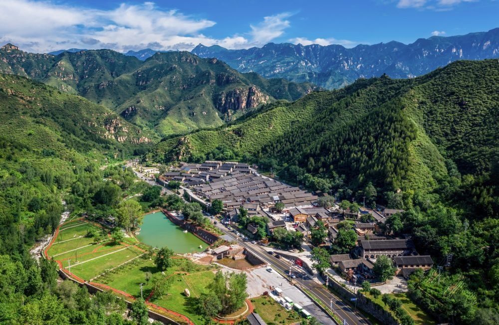 這是2021年7月23日拍攝的河北省阜平縣駱駝灣村景色（無人機照片）。新華社記者 朱旭東 攝