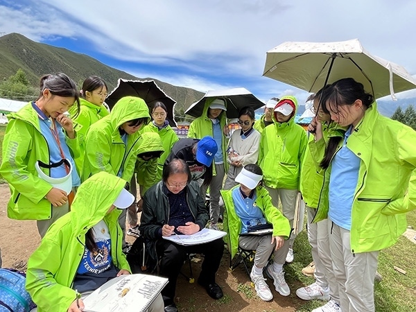 2023年“我們共同追逐夢想”——京藏青少年拉薩采風(fēng)交流活動。
