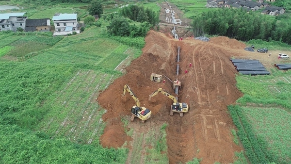潛江—韶關(guān)輸氣管道廣西支干線建設(shè)現(xiàn)場。唐瑋峰攝