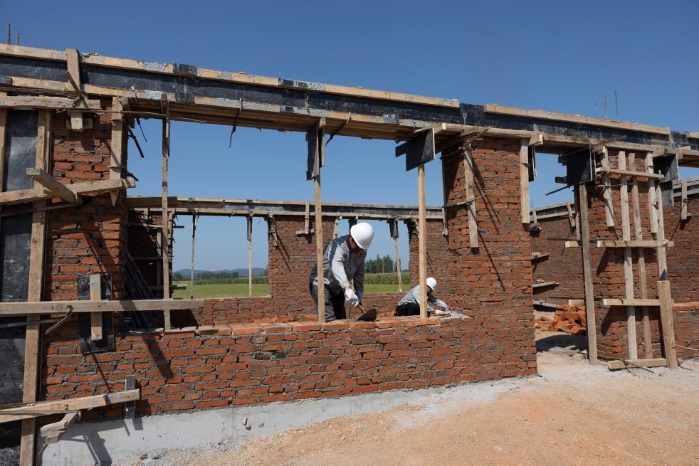 近日拍攝的黑龍江省尚志市老街基鄉(xiāng)龍王廟村。新華社記者 丁海濤 攝