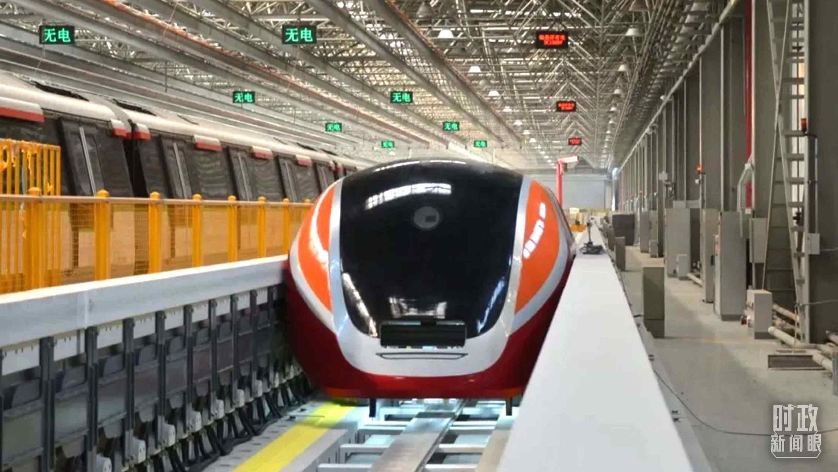 △3月31日，由中國中車自主研制的國內(nèi)首套高溫超導(dǎo)電動(dòng)懸浮全要素試驗(yàn)系統(tǒng)完成首次懸浮運(yùn)行。（圖/中車齊齊哈爾車輛有限公司）