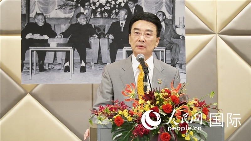 在日中國企業(yè)協(xié)會會長王家馴致祝酒詞。人民網(wǎng) 蔣曉辰攝