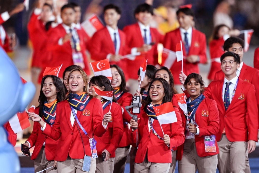 新加坡代表團(tuán)在開幕式上入場。