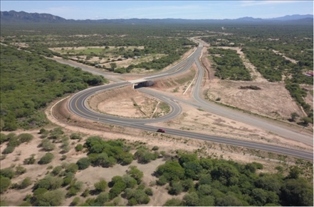 埃爾埃斯皮諾公路項(xiàng)目互通立交航拍。中國(guó)中鐵供圖