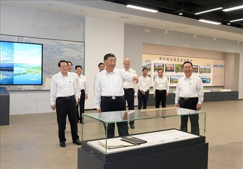 △9月20日，習近平總書記在浙江紹興市浙東運河文化園考察。