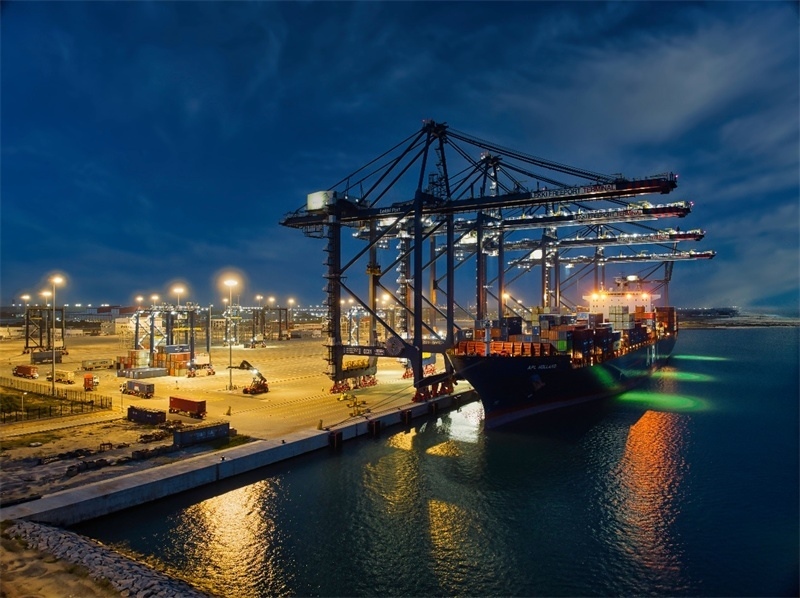 萊基港實行7×24小時裝卸作業(yè)機(jī)制。受訪者供圖
