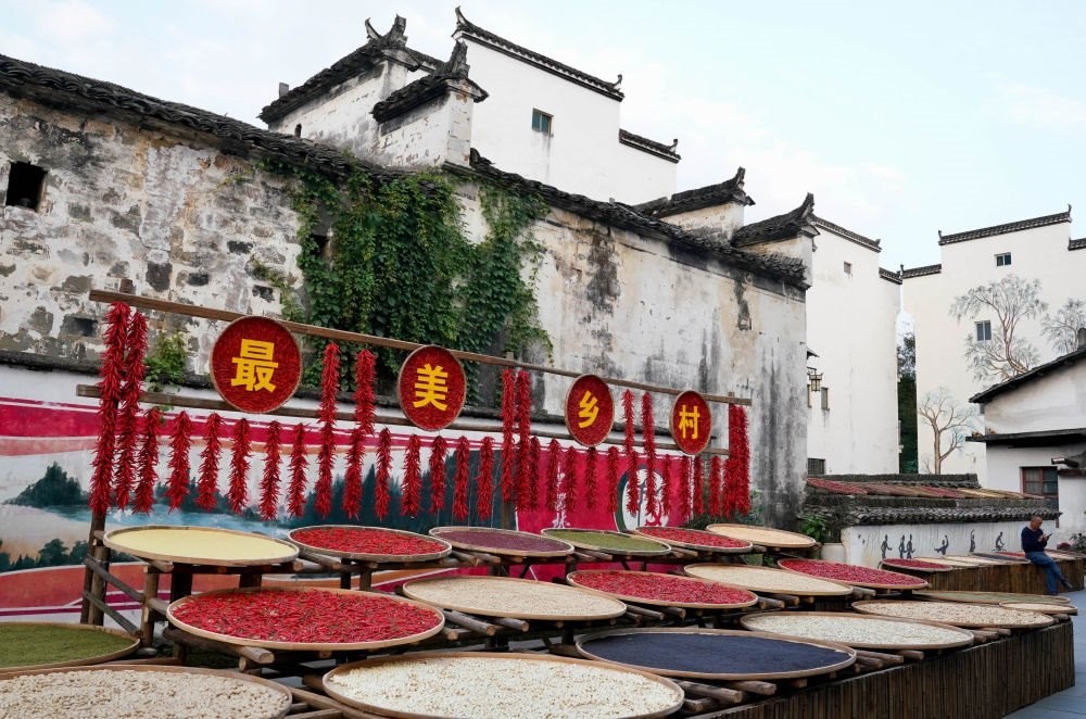 婺源縣王村石門自然村一角（2023年10月11日攝）。