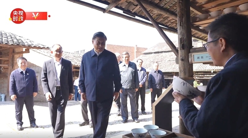 2023年10月11日，習(xí)近平在江西景德鎮(zhèn)考察。（視頻截圖）