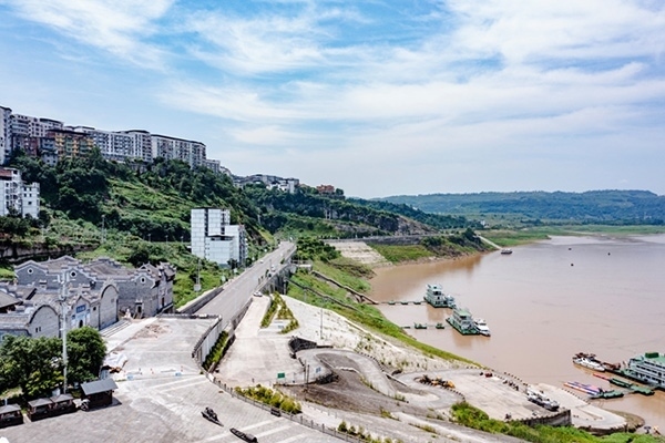 建成后的西沱鎮(zhèn)岸線環(huán)境綜合整治工程局部。受訪者供圖