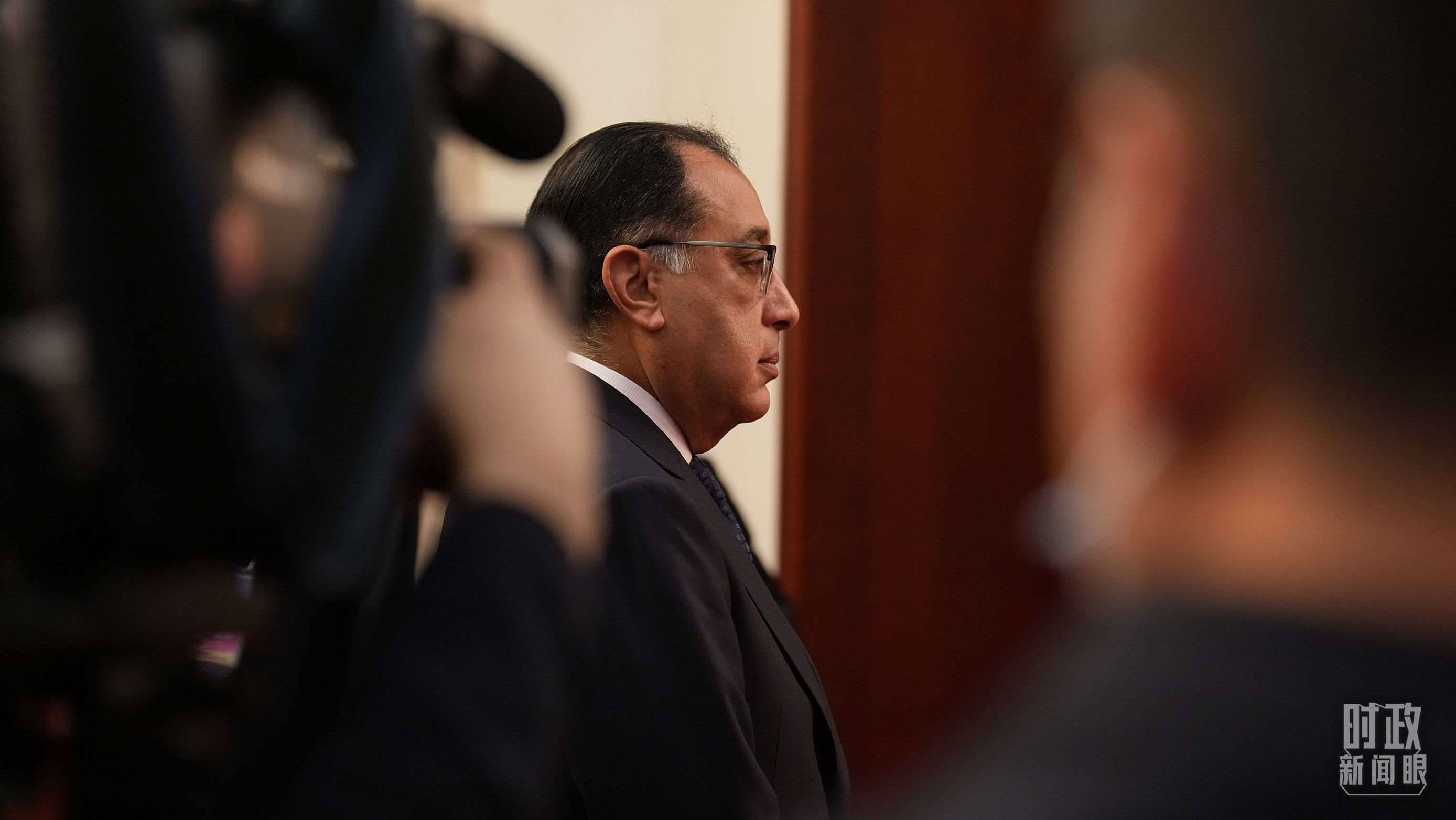 △人民大會堂，埃及總理馬德布利正在等候會見開始。（總臺國廣記者李晉拍攝）