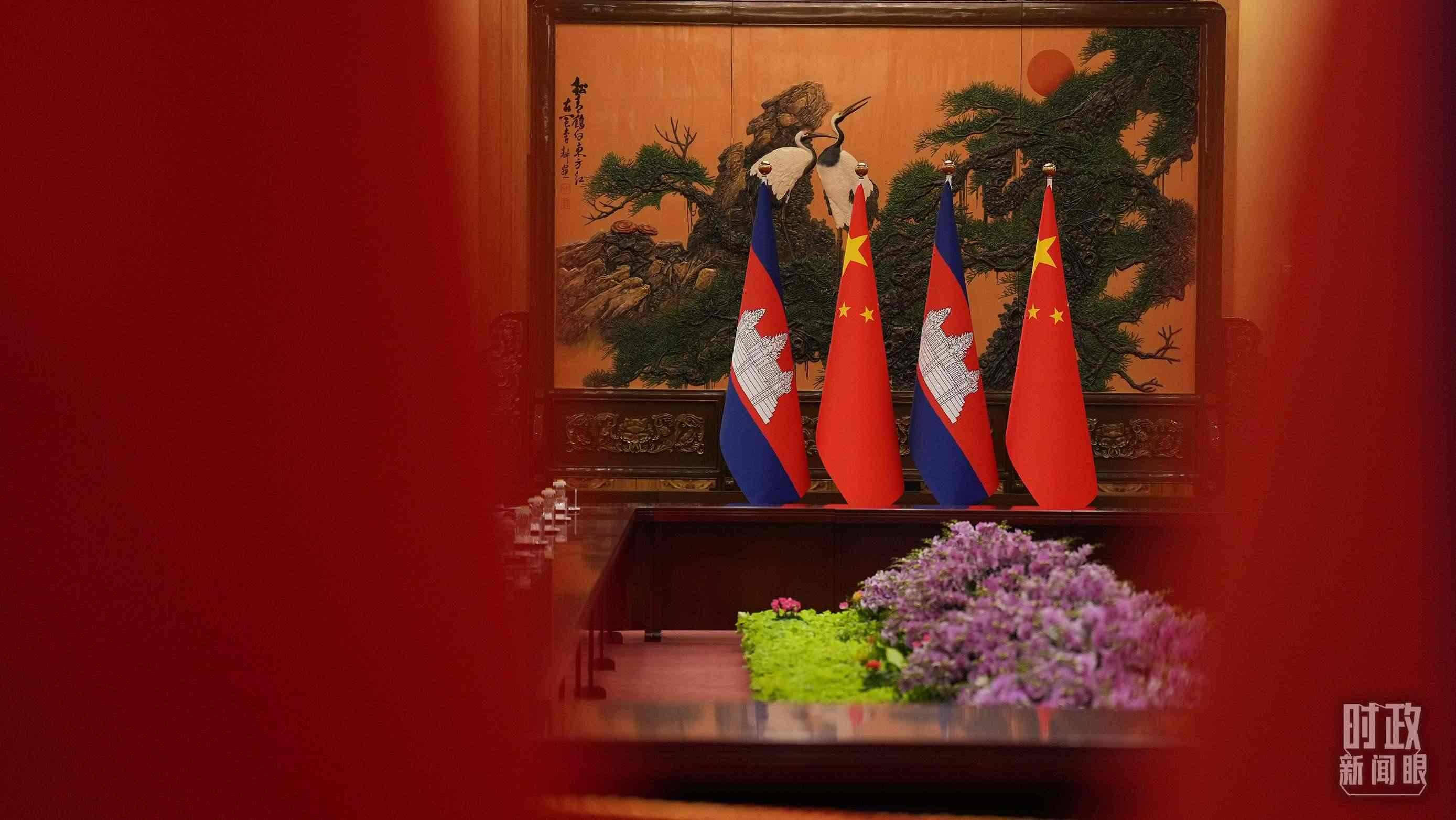 △人民大會堂，中柬兩國領(lǐng)導(dǎo)人會見現(xiàn)場。（總臺國廣記者李晉拍攝）