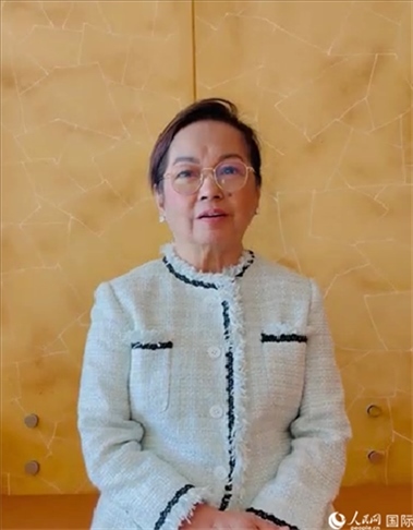 菲律賓前總統(tǒng)阿羅約通過視頻發(fā)表致辭。人民網(wǎng)記者樊帆 攝