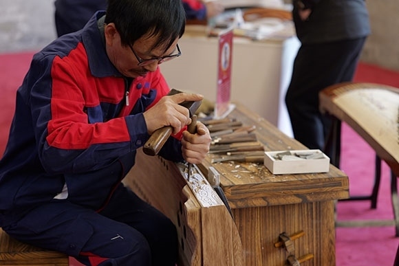 蘭考古箏制作展示。中央音樂學院供圖
