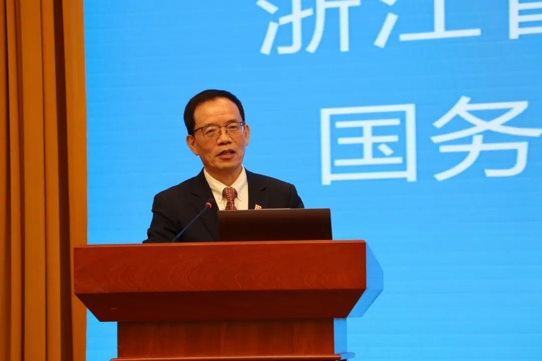 浙江省區(qū)域國別與國際傳播研究智庫聯(lián)盟首席專家、浙江師范大學(xué)非洲區(qū)域國別學(xué)學(xué)部學(xué)術(shù)委員會常務(wù)副主任劉鴻武致辭。主辦方供圖