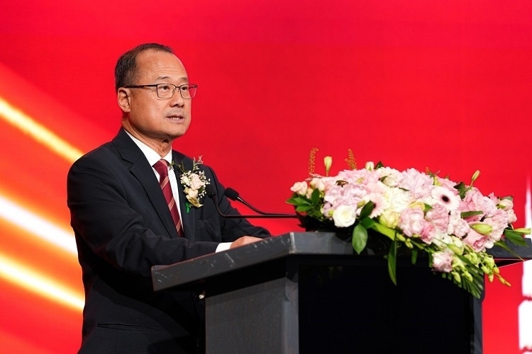 第十四屆全國政協(xié)常委、香港中華總商會會長蔡冠深致辭。阿聯(lián)酋中華工商總會供圖