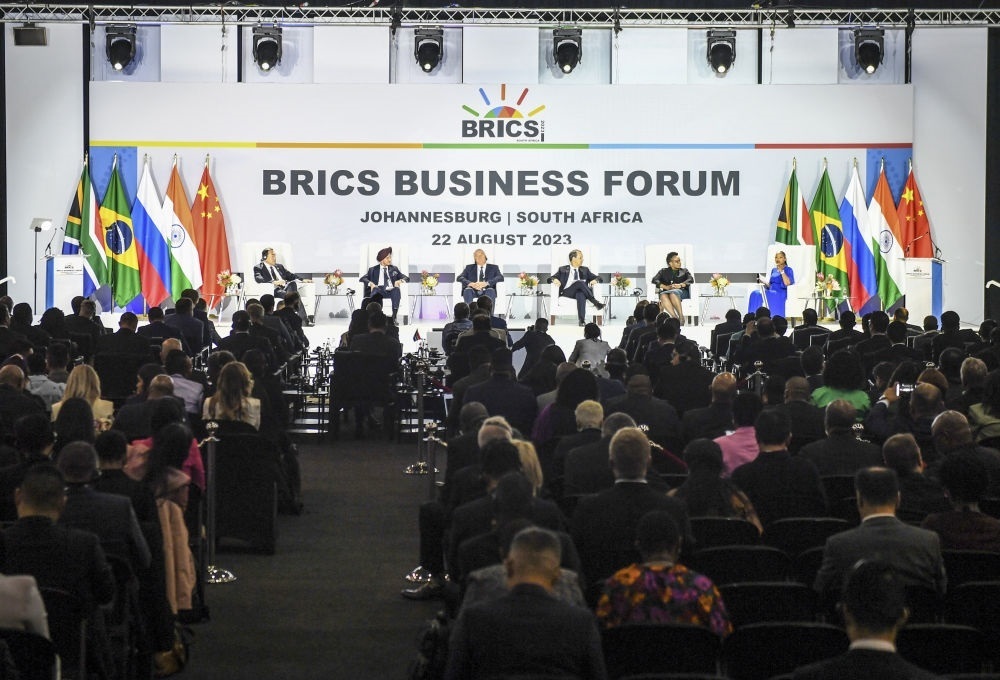 這是2023年8月22日在南非約翰內(nèi)斯堡拍攝的金磚國家工商論壇現(xiàn)場。新華社記者 李亞輝 攝