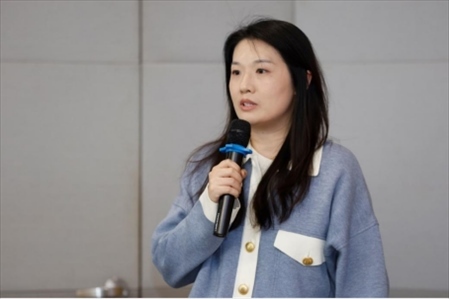 人民在線產(chǎn)品研發(fā)部主任、人民版權(quán)負(fù)責(zé)人劉曉曈發(fā)言