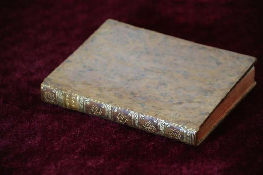 這是典藏于中國國家圖書館的《論語導讀》。