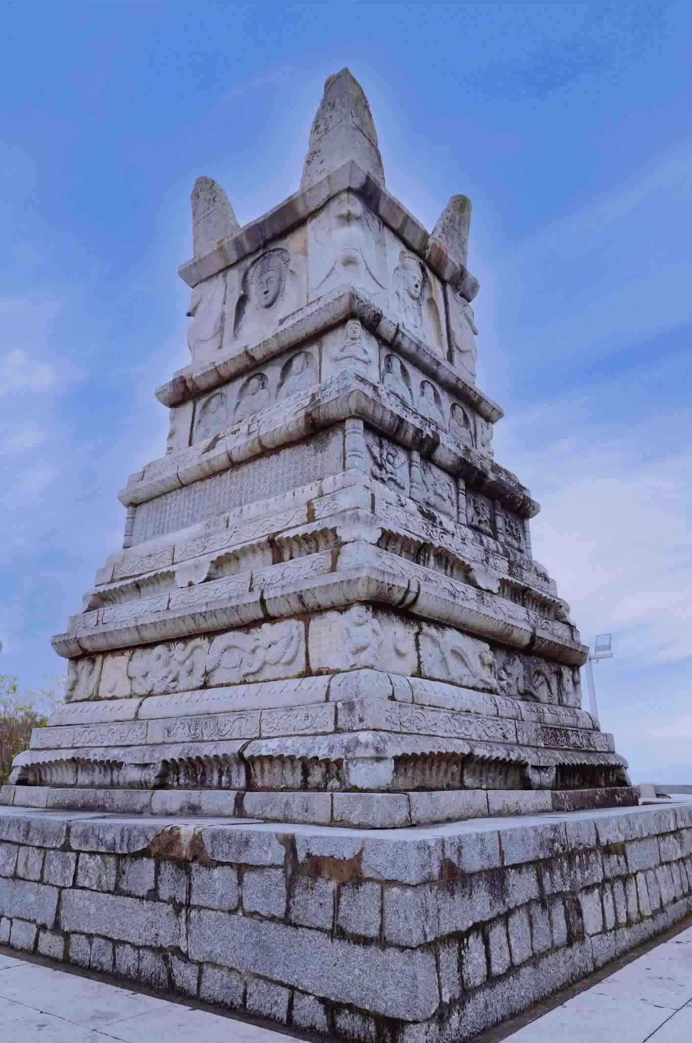 萬壽塔。 陳芝 攝