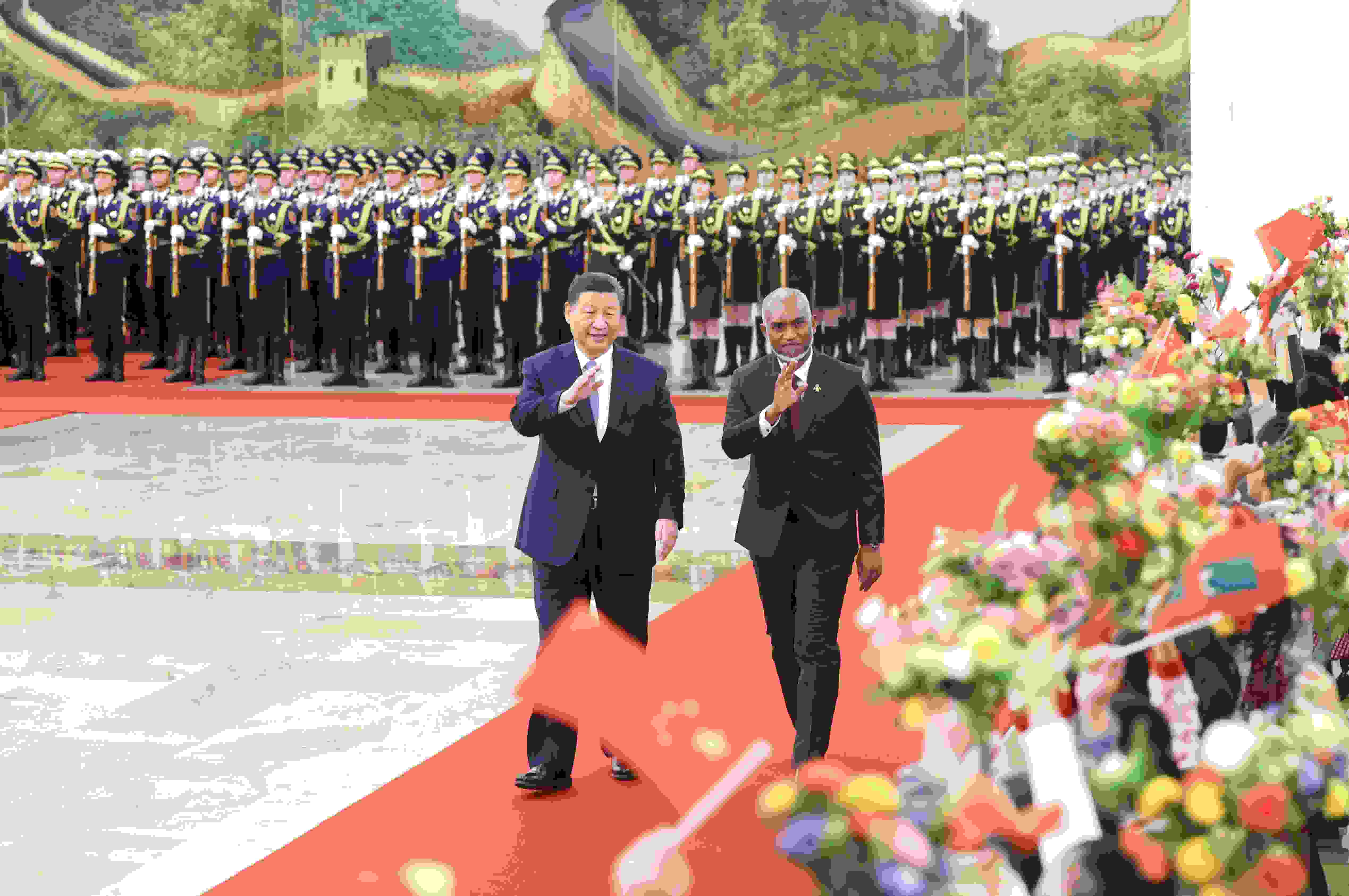 △2024年1月10日下午，國家主席習近平在北京人民大會堂同來華進行國事訪問的馬爾代夫總統(tǒng)穆伊茲舉行會談。會談前，習近平主席在人民大會堂北大廳為穆伊茲總統(tǒng)舉行歡迎儀式。