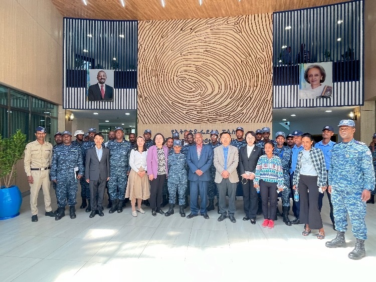 圖為埃塞俄比亞聯(lián)邦警察中文培訓(xùn)班開班儀式現(xiàn)場。亞的斯亞貝巴大學(xué)孔子學(xué)院供圖