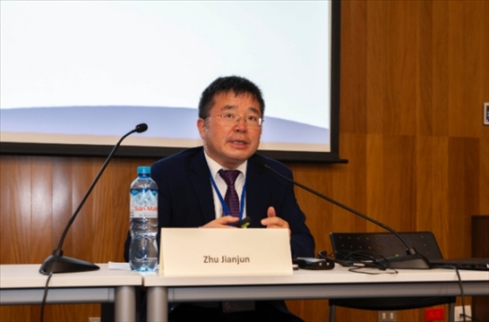 上海外國語大學國際文化交流學院副院長朱建軍做專題講座。（秘魯天主教大學孔子學院供圖）