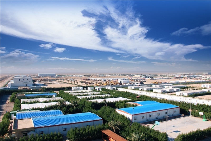 圖為中石油管道局伊拉克魯邁拉項(xiàng)目營(yíng)地，中石油管道局供圖