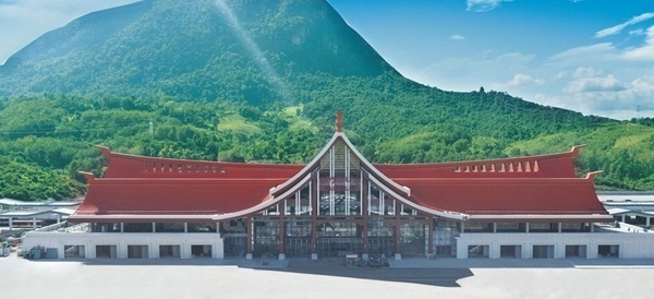 中老鐵路增開1對(duì)國(guó)際旅客列車。國(guó)鐵集團(tuán)供圖