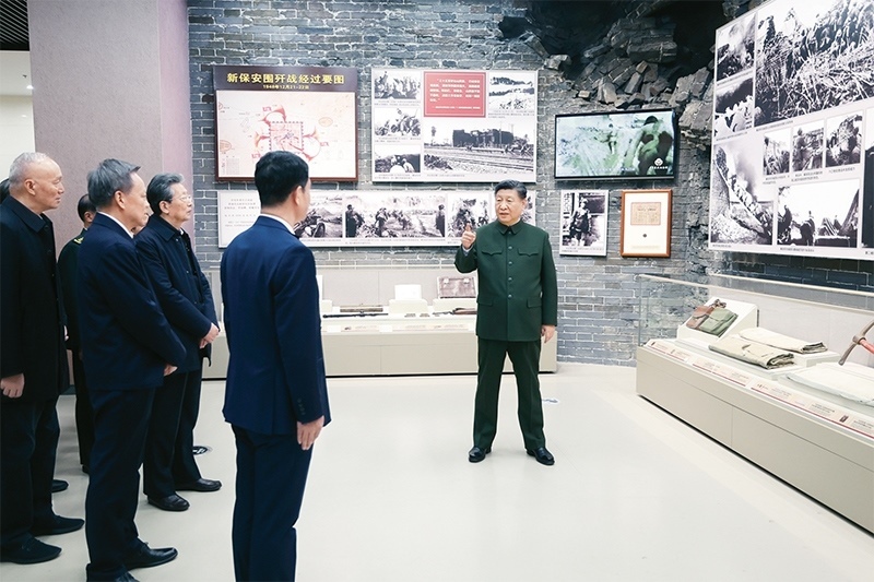 2024年2月1日至2日，中共中央總書(shū)記、國(guó)家主席、中央軍委主席習(xí)近平來(lái)到天津，看望慰問(wèn)基層干部群眾。這是2日上午，習(xí)近平在平津戰(zhàn)役紀(jì)念館考察。 新華社記者 鞠鵬/攝