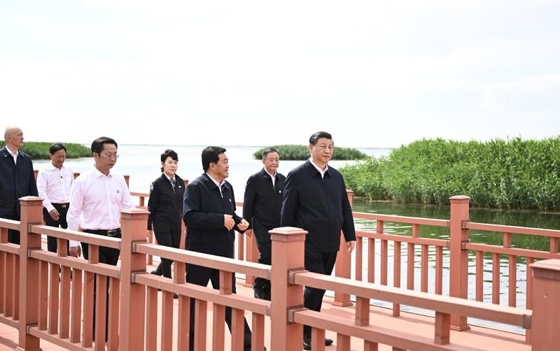 △2023年6月5日，習(xí)近平總書記在烏梁素海考察。