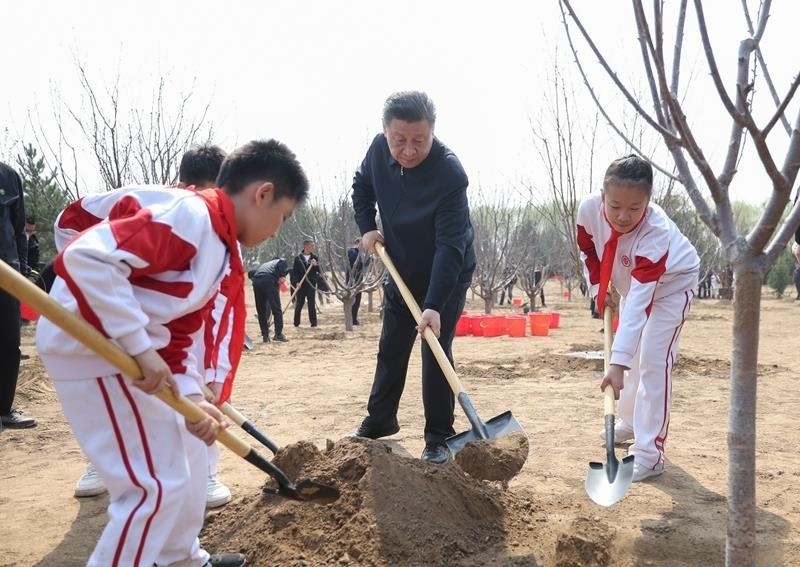△2024年4月3日，習(xí)近平總書記來到北京市通州區(qū)潞城鎮(zhèn)參加首都義務(wù)植樹活動。