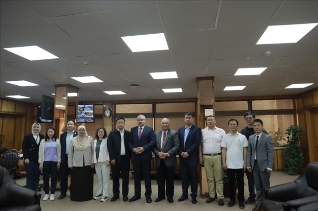 活動現(xiàn)場合影。蘇伊士運河大學(xué)孔子學(xué)院供圖