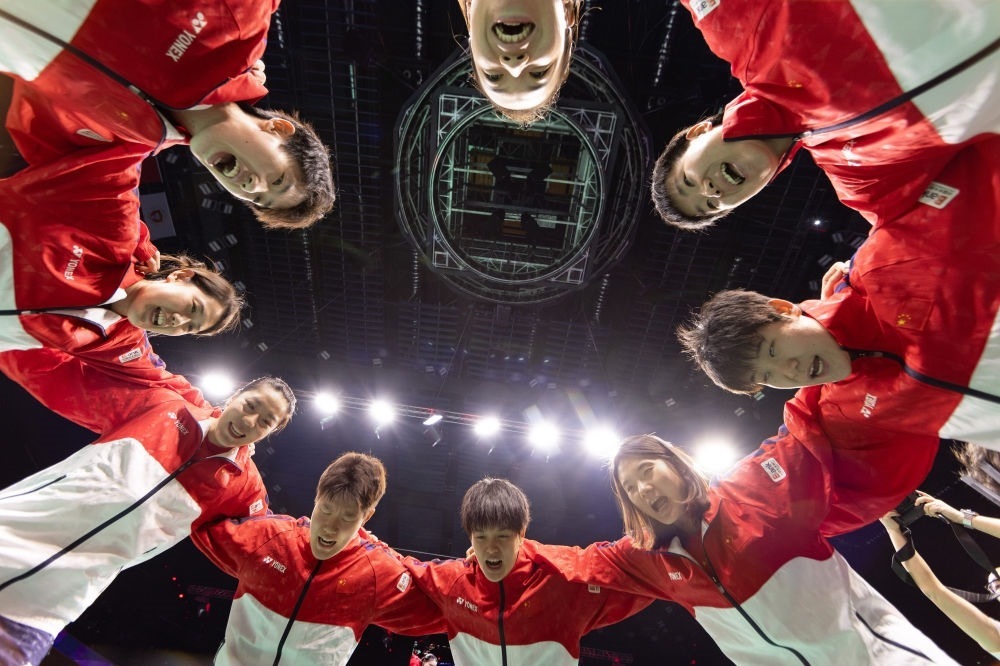 5月5日，中國隊(duì)在賽前互相鼓勵(lì)。新華社記者 江宏景 攝