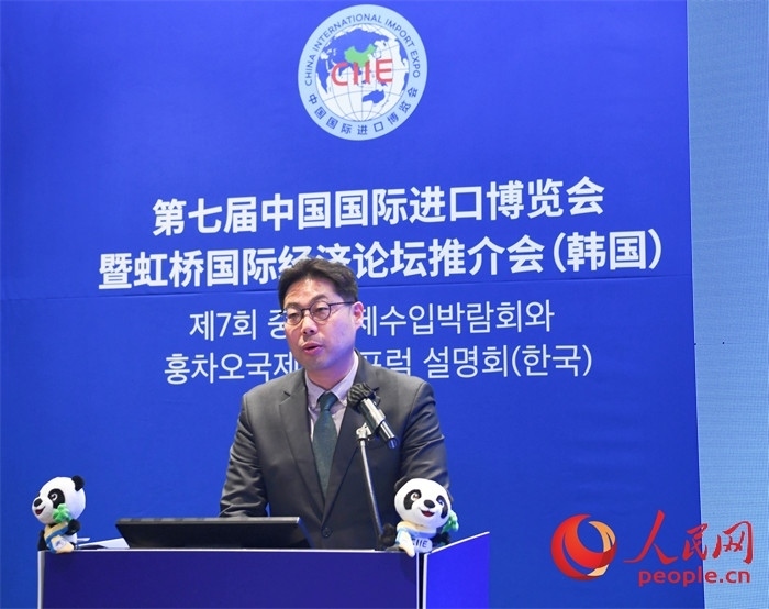 三養(yǎng)方圓集團(tuán)副社長(zhǎng)韓世爀發(fā)言。 人民網(wǎng) 程安康攝