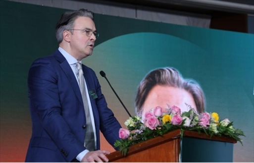 沙特電信Center 3首席戰(zhàn)略官拉斐爾·朱安致辭。中國聯(lián)通沙特公司供圖