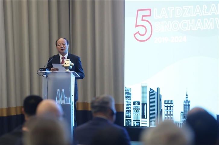 中國貿(mào)促會副會長陳建安致辭。中國貿(mào)促會駐波蘭代表處供圖