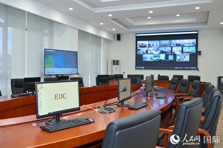 援緬甸國家疾控中心應急指揮中心內。人民網記者 謝佳君攝