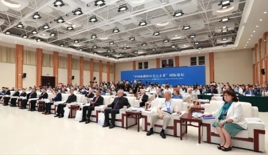 6月12日，“中國新疆的歷史與未來”國際論壇在喀什舉辦。（圖片來源：民族畫報）