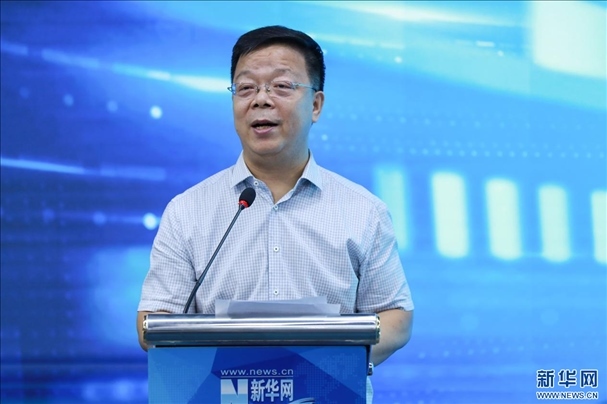 新華網(wǎng)黨委常委、董事、副總裁劉加文致辭