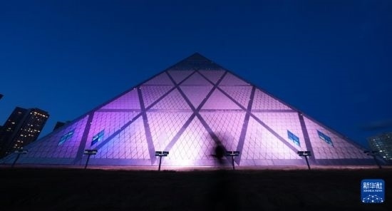 這是7月2日在哈薩克斯坦首都阿斯塔納拍攝的和平和諧宮。新華社記者 王建華 攝