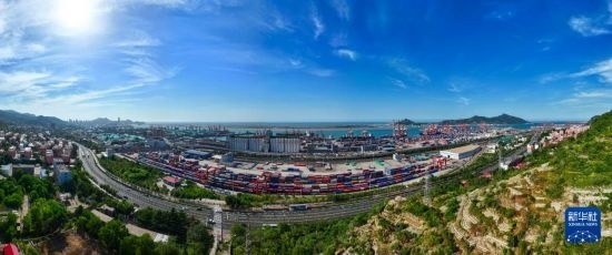 這是6月26日拍攝的中哈連云港物流合作基地（無(wú)人機(jī)照片）。新華社記者 季春鵬 攝